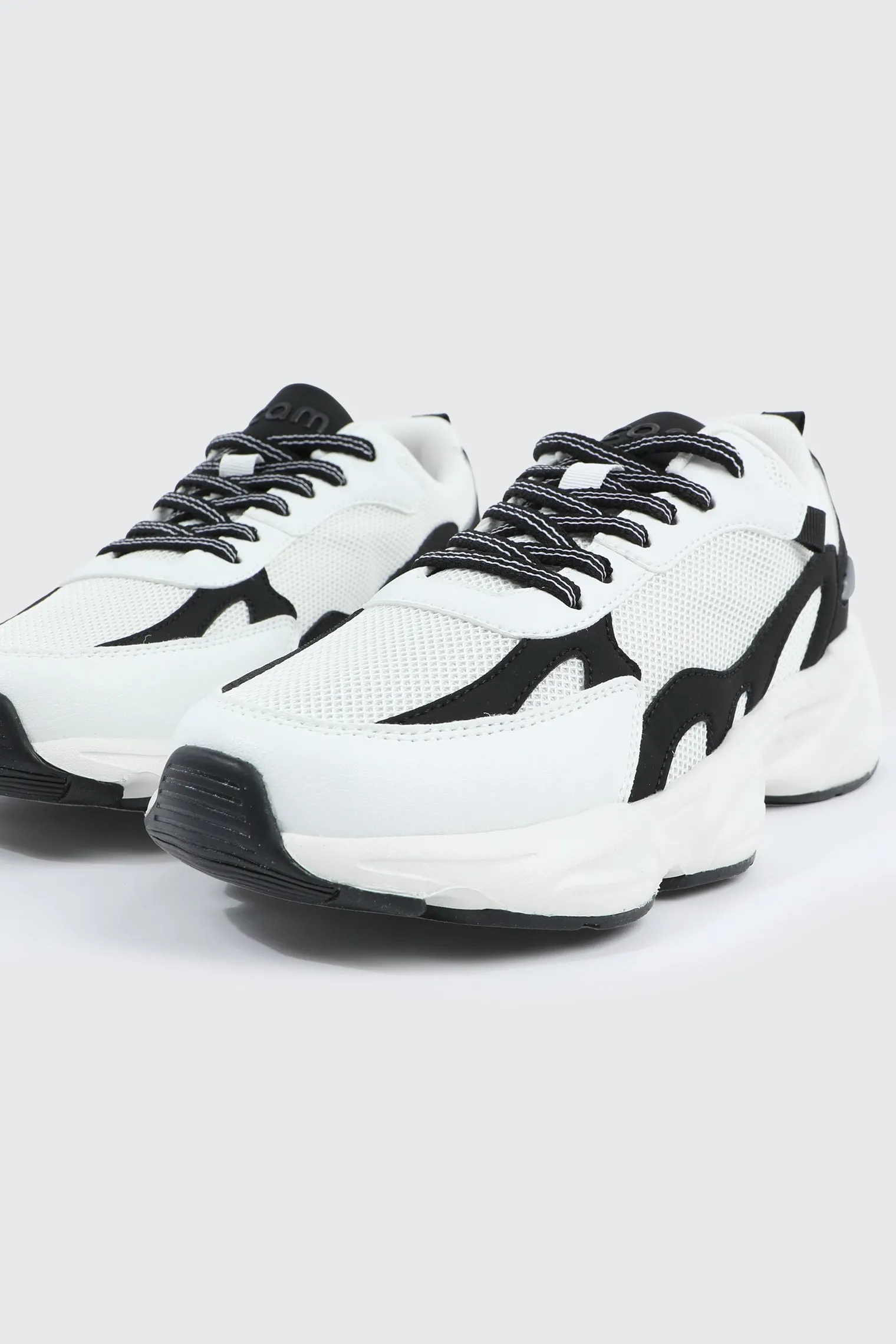 camactive™ Sneakers