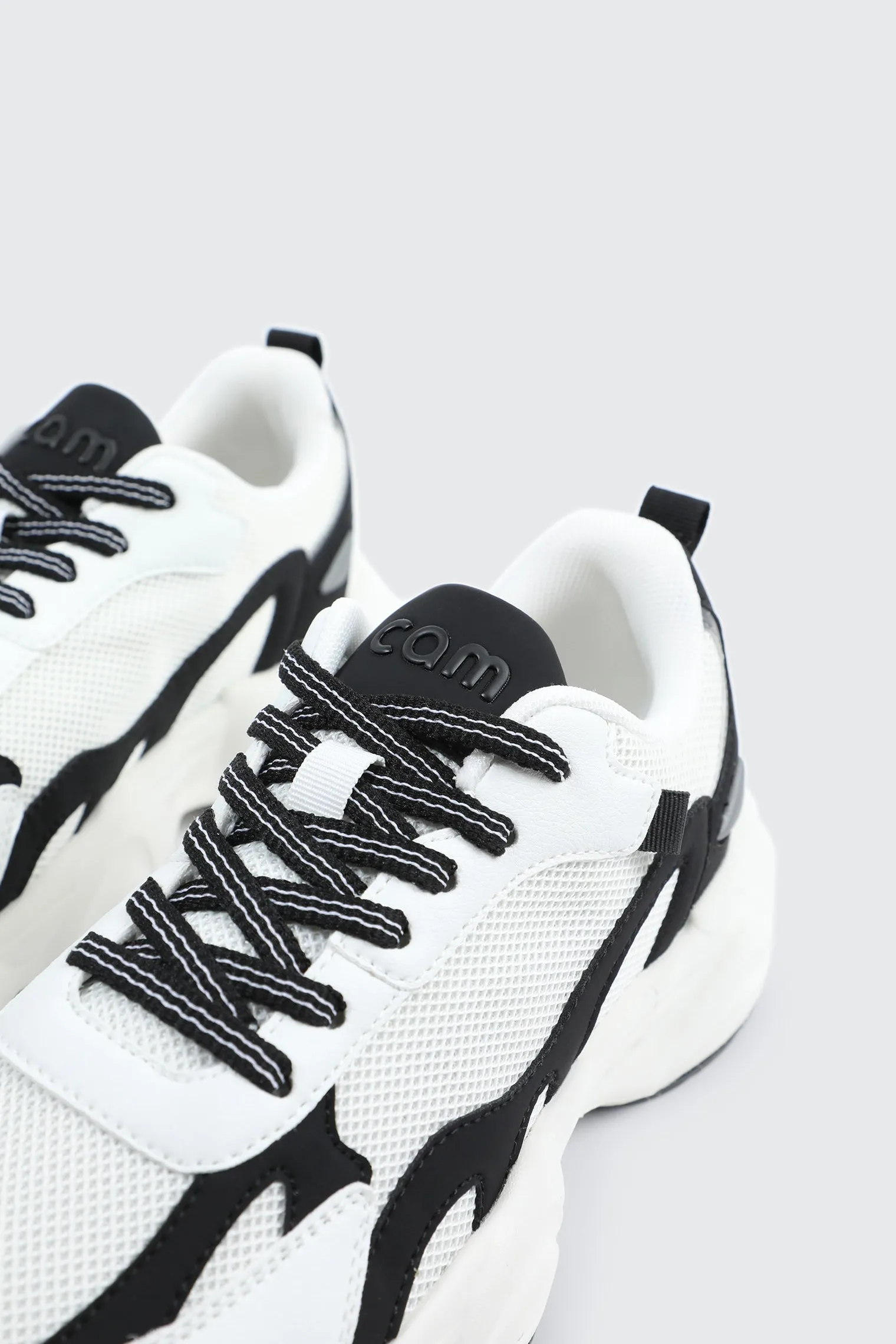 camactive™ Sneakers