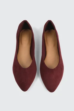 Classic Pointy Flats