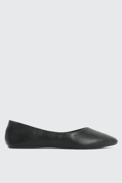 Classic Pointy Flats