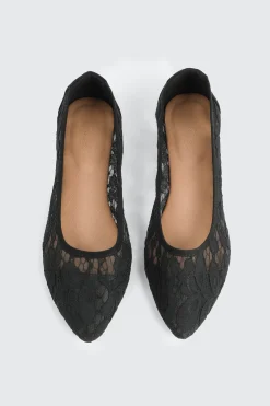 Classic Pointy Flats