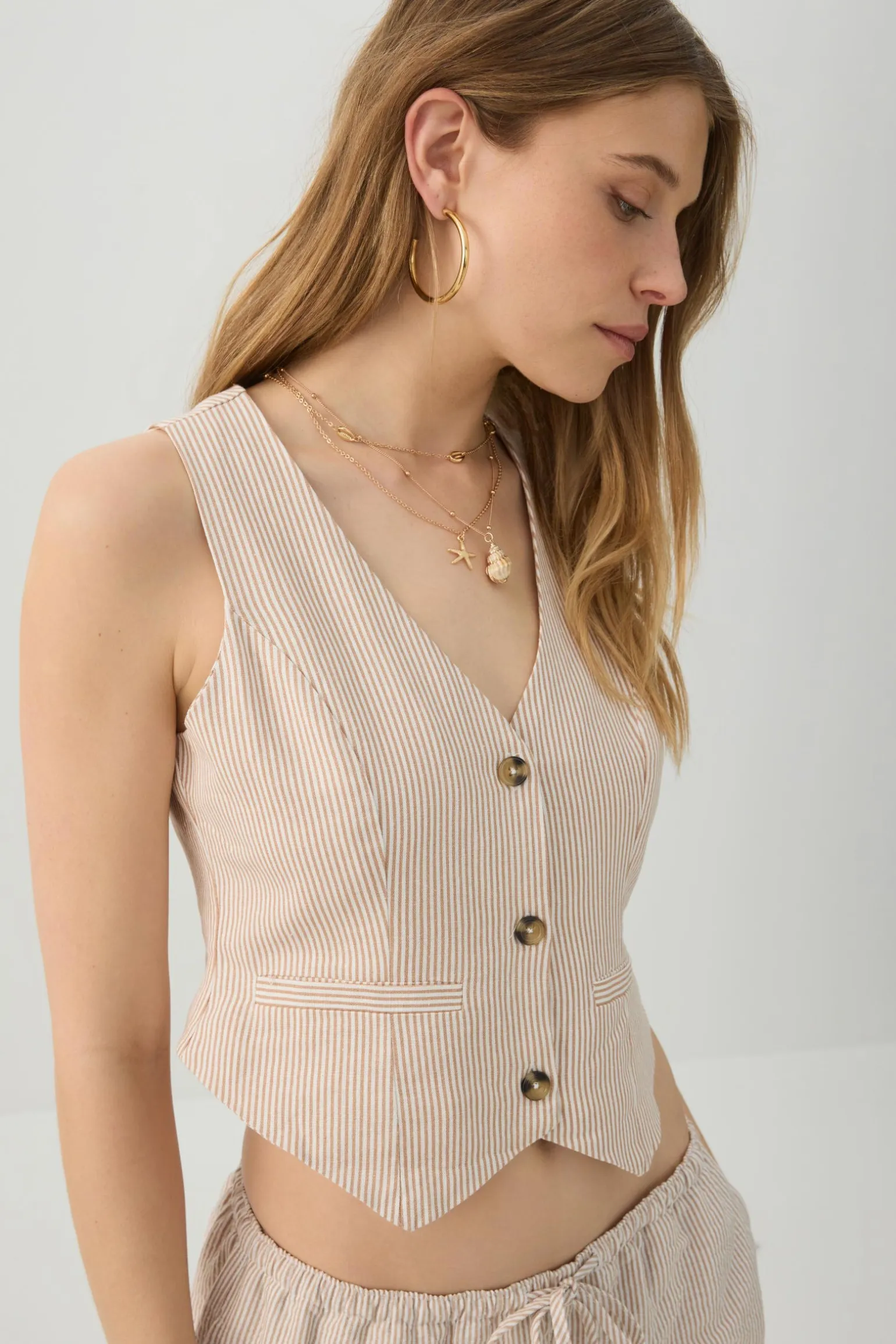 Crop Sleeveless Vest