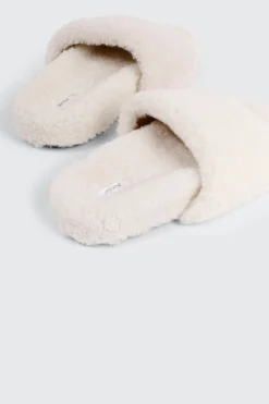 Curly Faux Fur Slippers