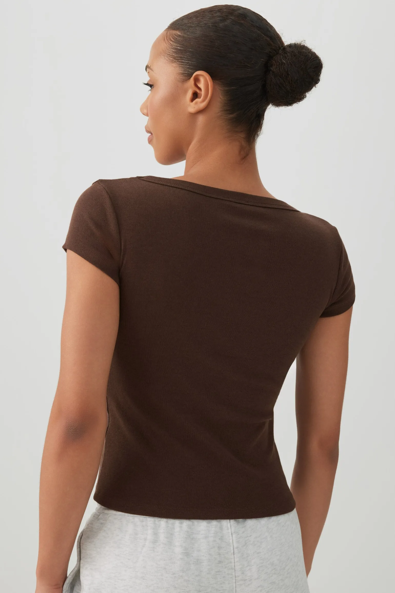 Fine Rib Scoop Neck Crop T-Shirt