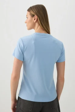 Fitted Graphic T-Shirt
