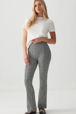 Flare Pintuck Leggings