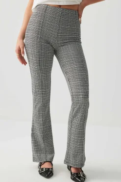 Flare Pintuck Leggings