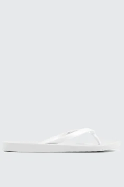 Flip Flops with Thin Straps
