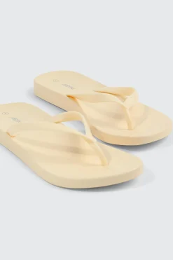 Flip Flops with Thin Straps