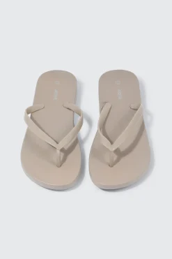 Flip-Flops with Thin Straps