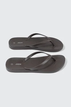 Flip-Flops with Thin Straps