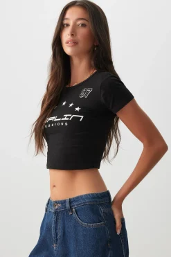 Graphic Ultra Crop T-Shirt
