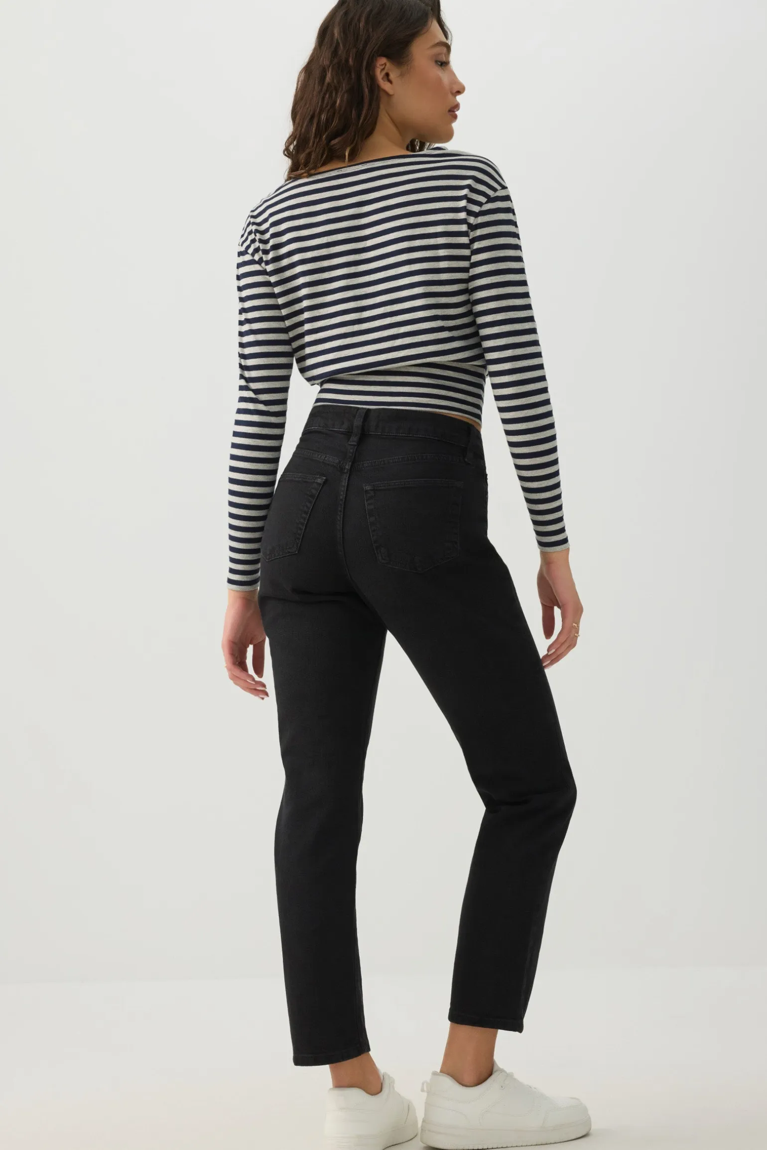 High Rise Slim Straight Jeans