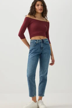 High Rise Slim Straight Jeans