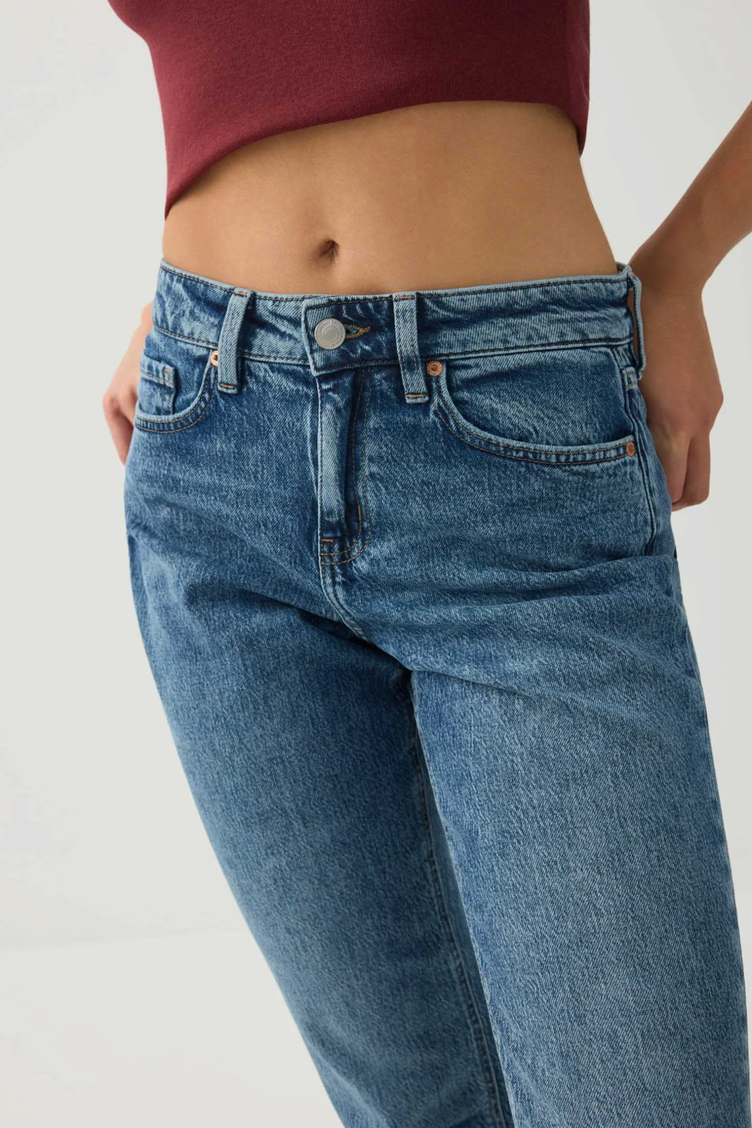 High Rise Slim Straight Jeans