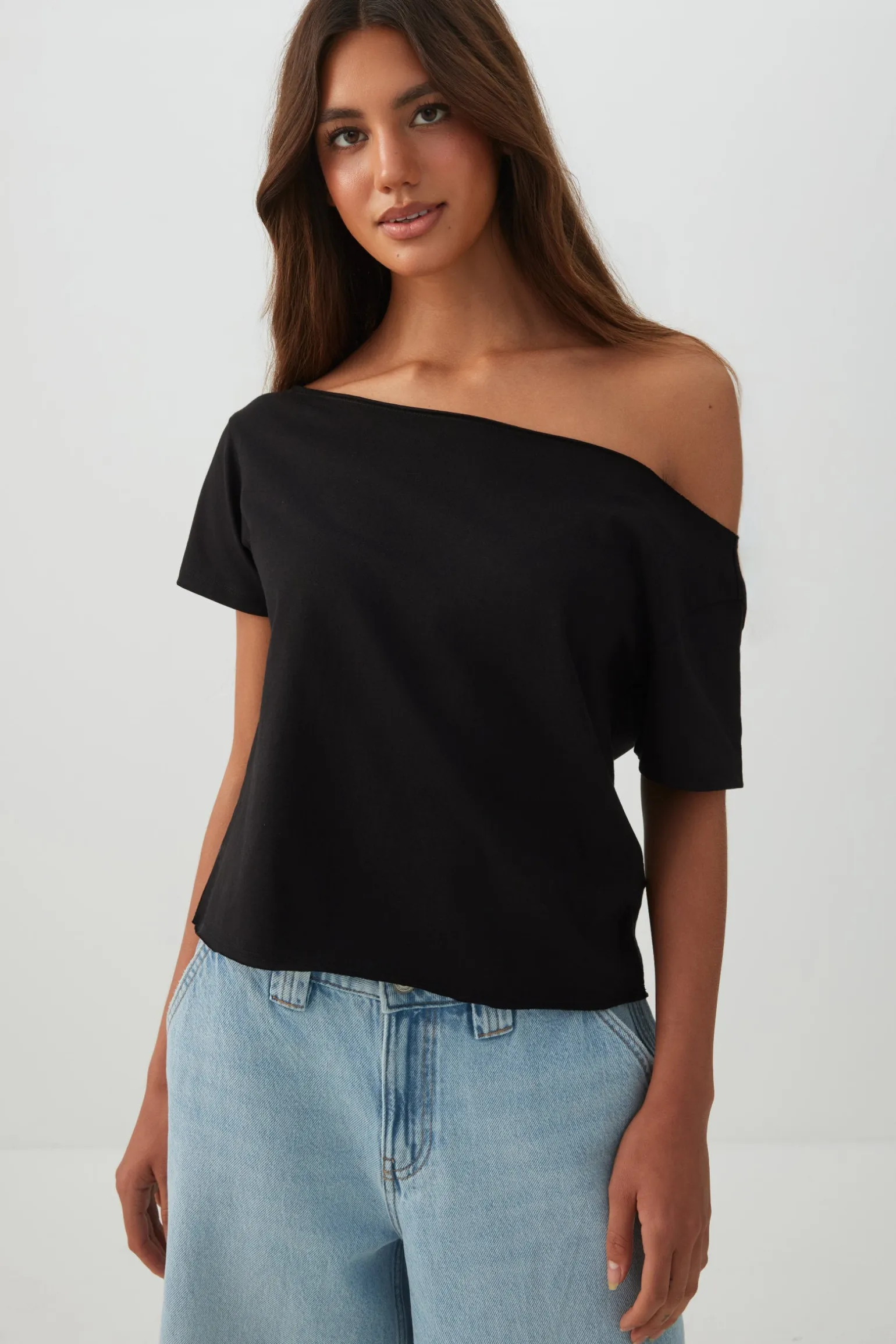 Jersey Off-Shoulder T-Shirt