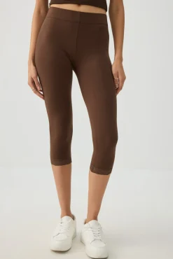 Lace Trim 3/4 Leggings