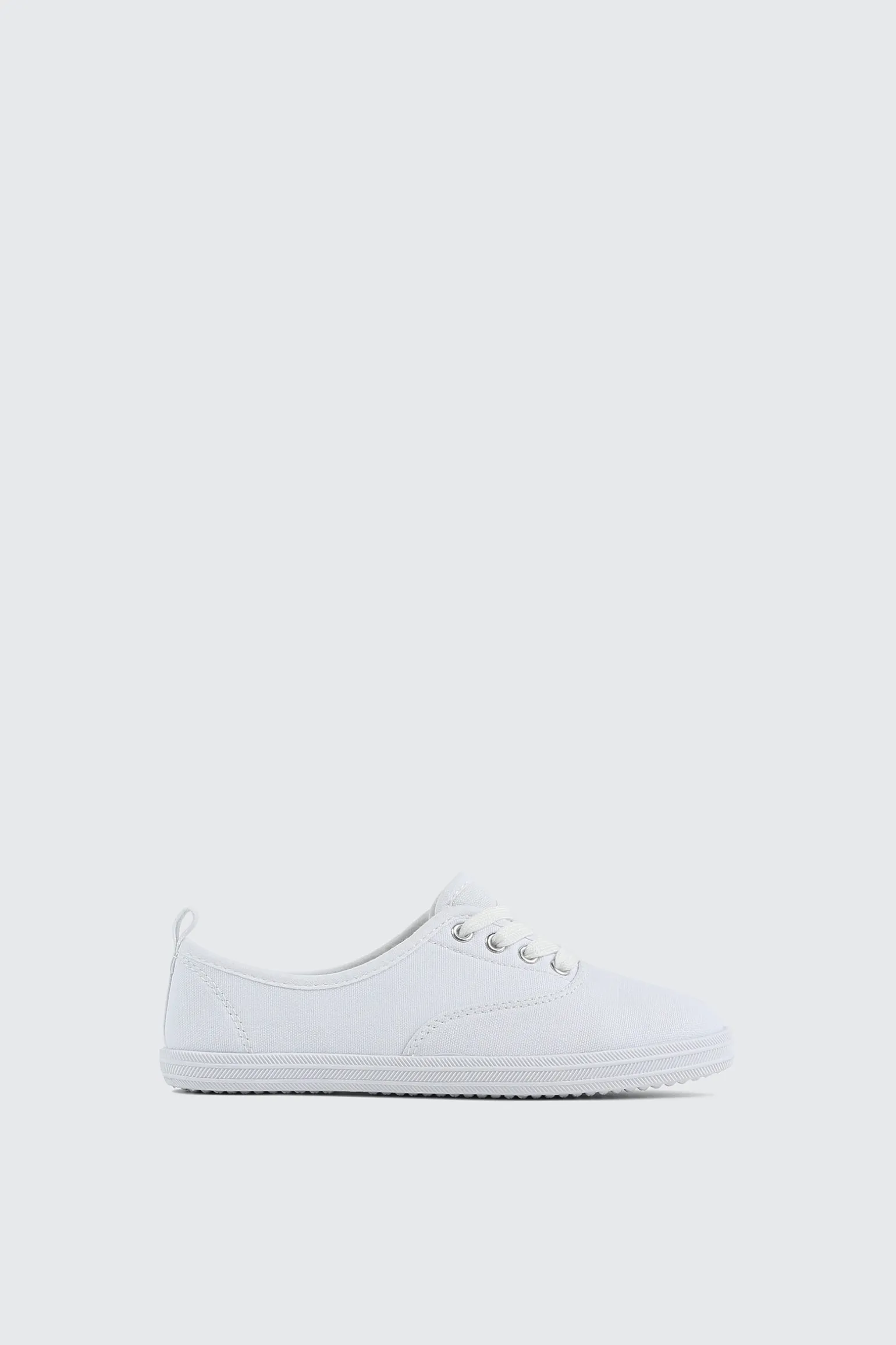 Lace up Sneakers