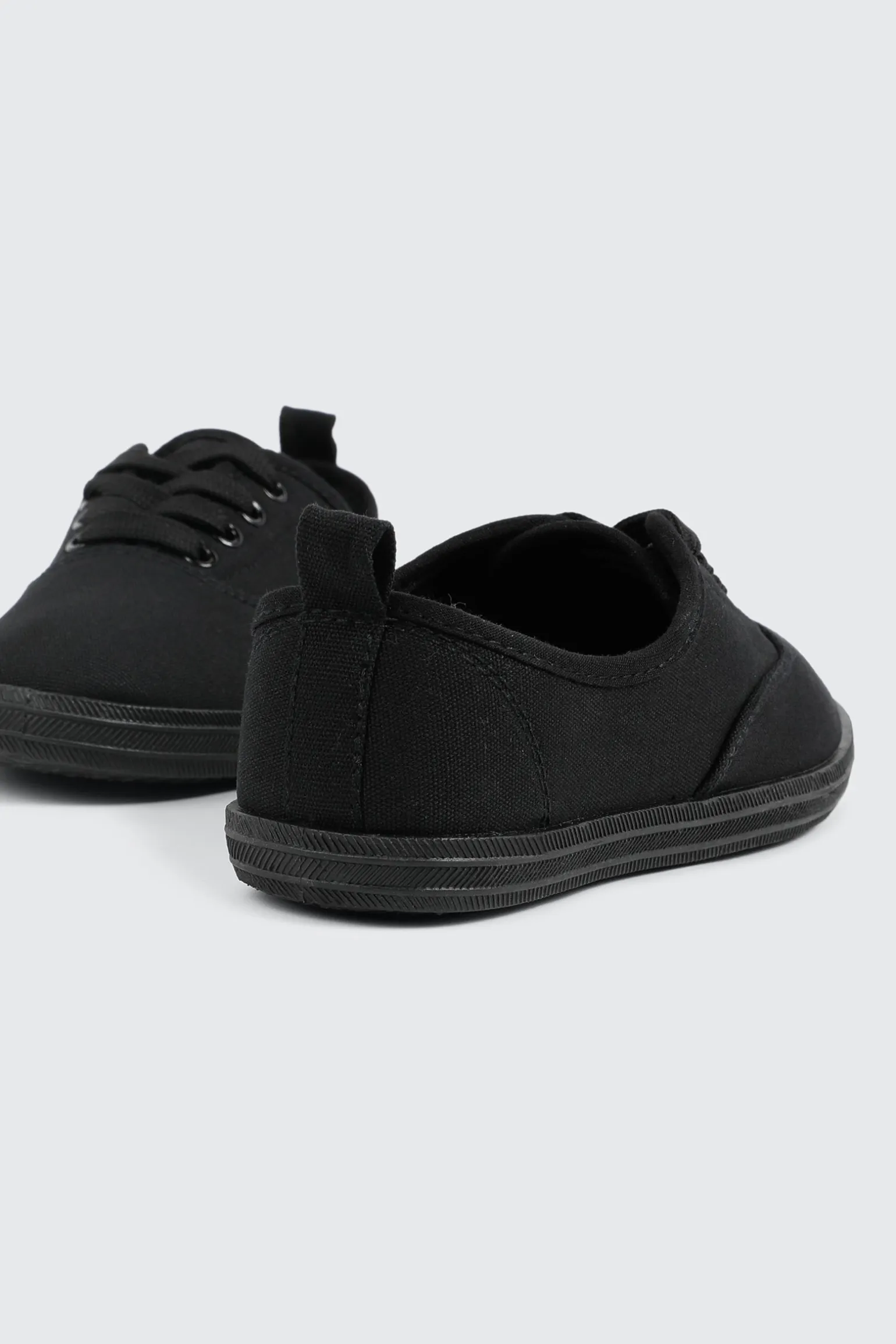 Lace up Sneakers