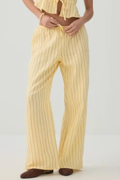 Mid Rise Pull On Wide Leg Pant