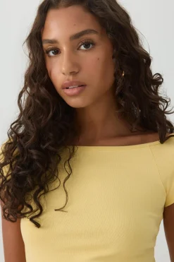 Off Shoulder Rib Crop Top