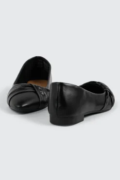 Pleated Pointed Toe Flats