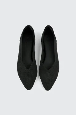 Pointed Toe Knit Flats