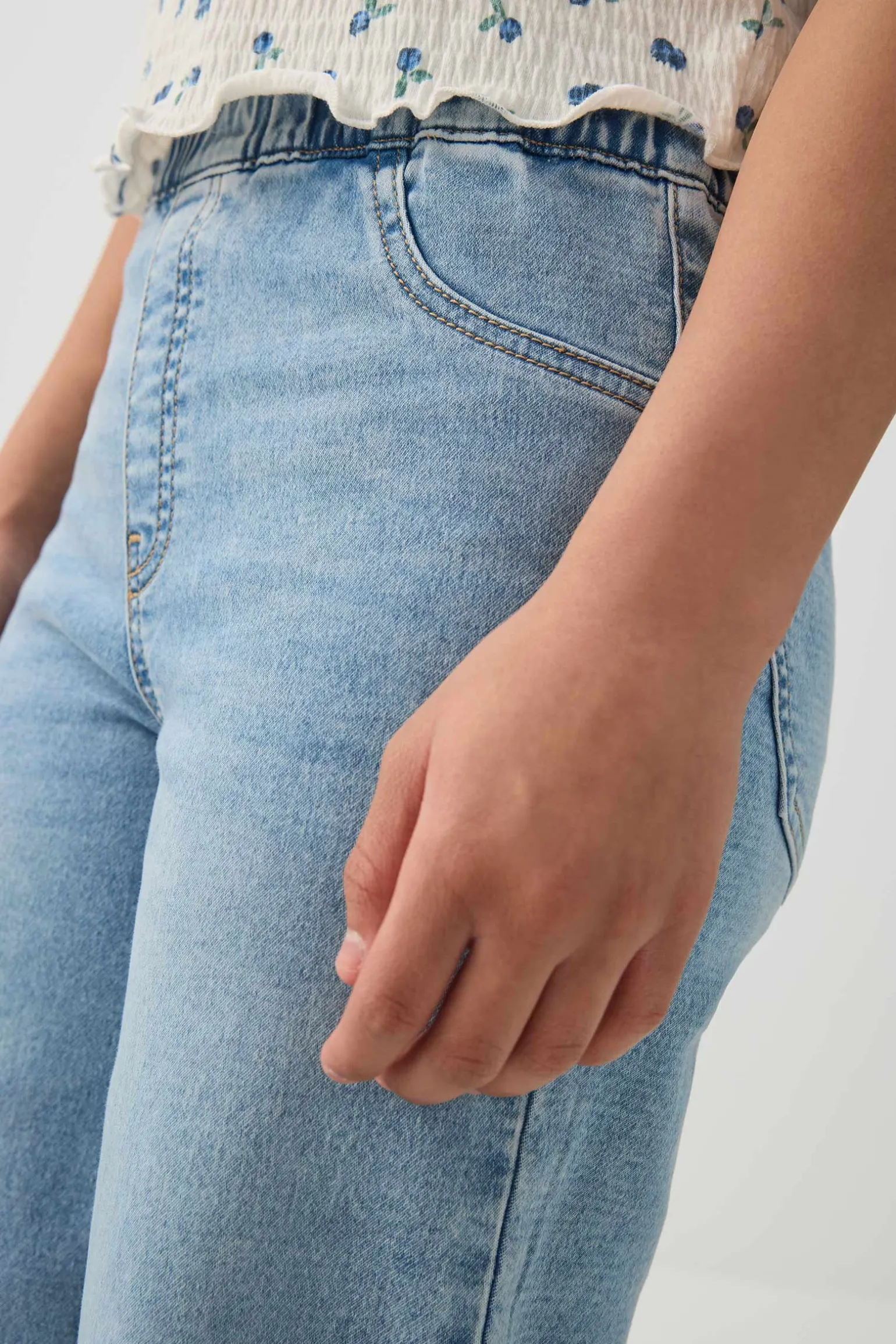 Pull On Wide Leg Jeans