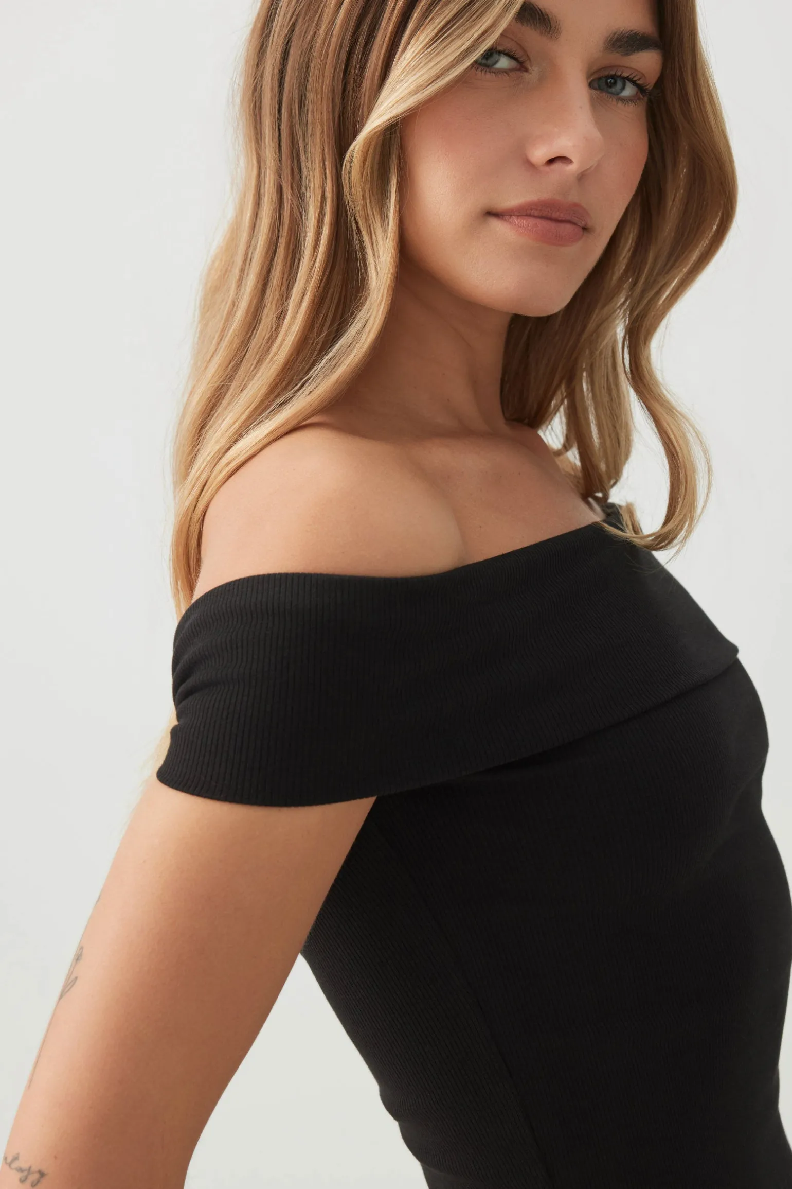 Rib Off Shoulder Crop Top