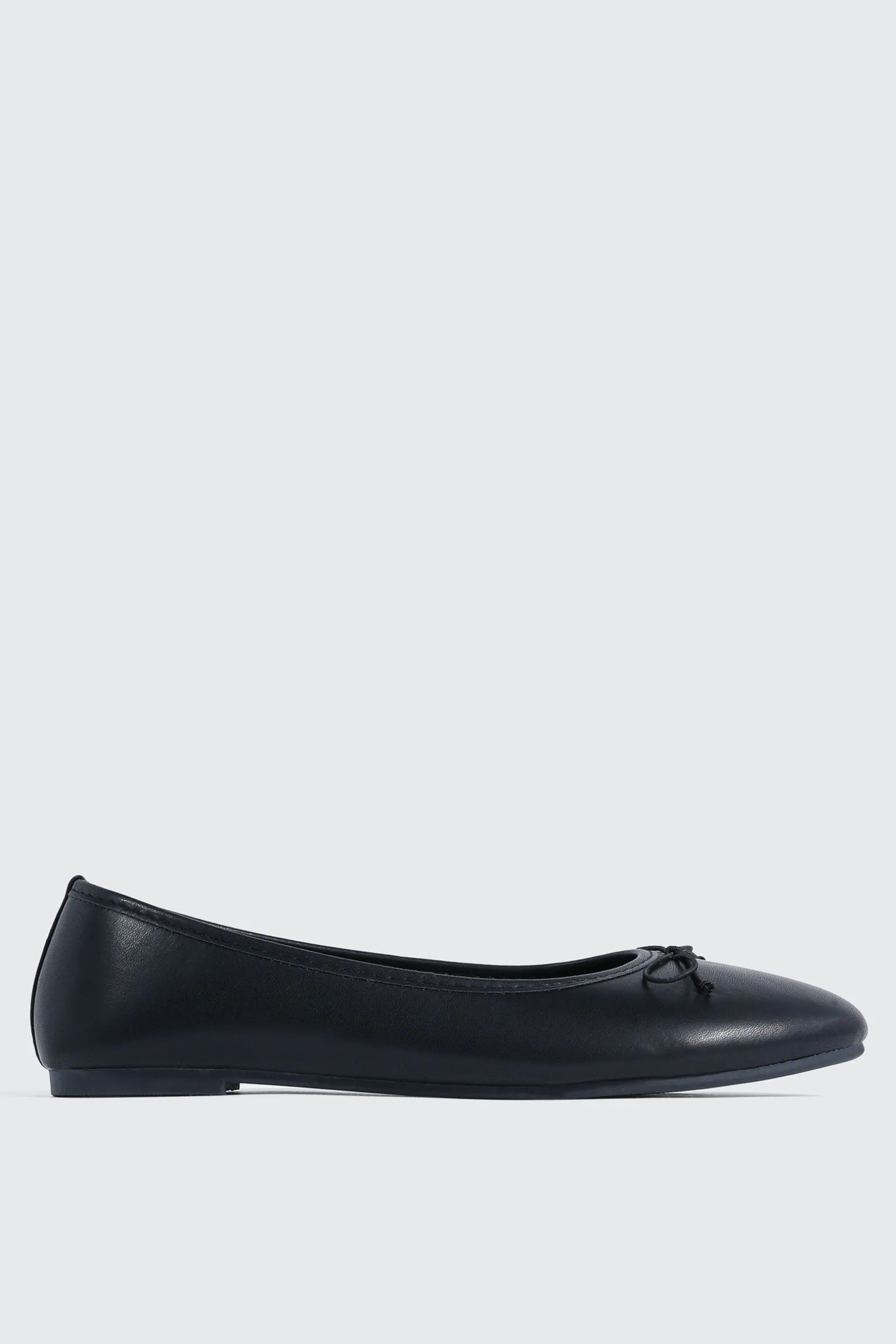 Round Toe Ballet Flats with Bow