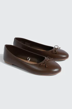 Round Toe Ballet Flats with Bow