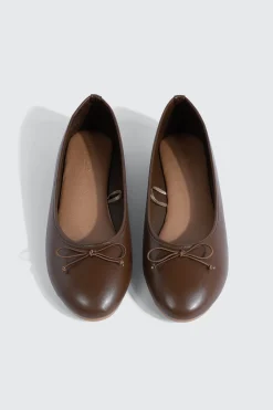 Round Toe Ballet Flats with Bow
