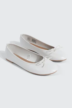 Round Toe Ballet Flats with Bow