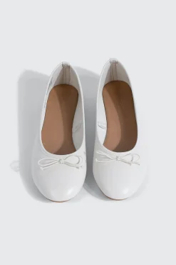 Round Toe Ballet Flats with Bow