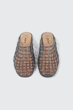 Round Toe Cage Sandals