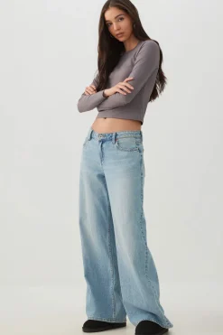 Super Soft Long Sleeve Crop T-Shirt
