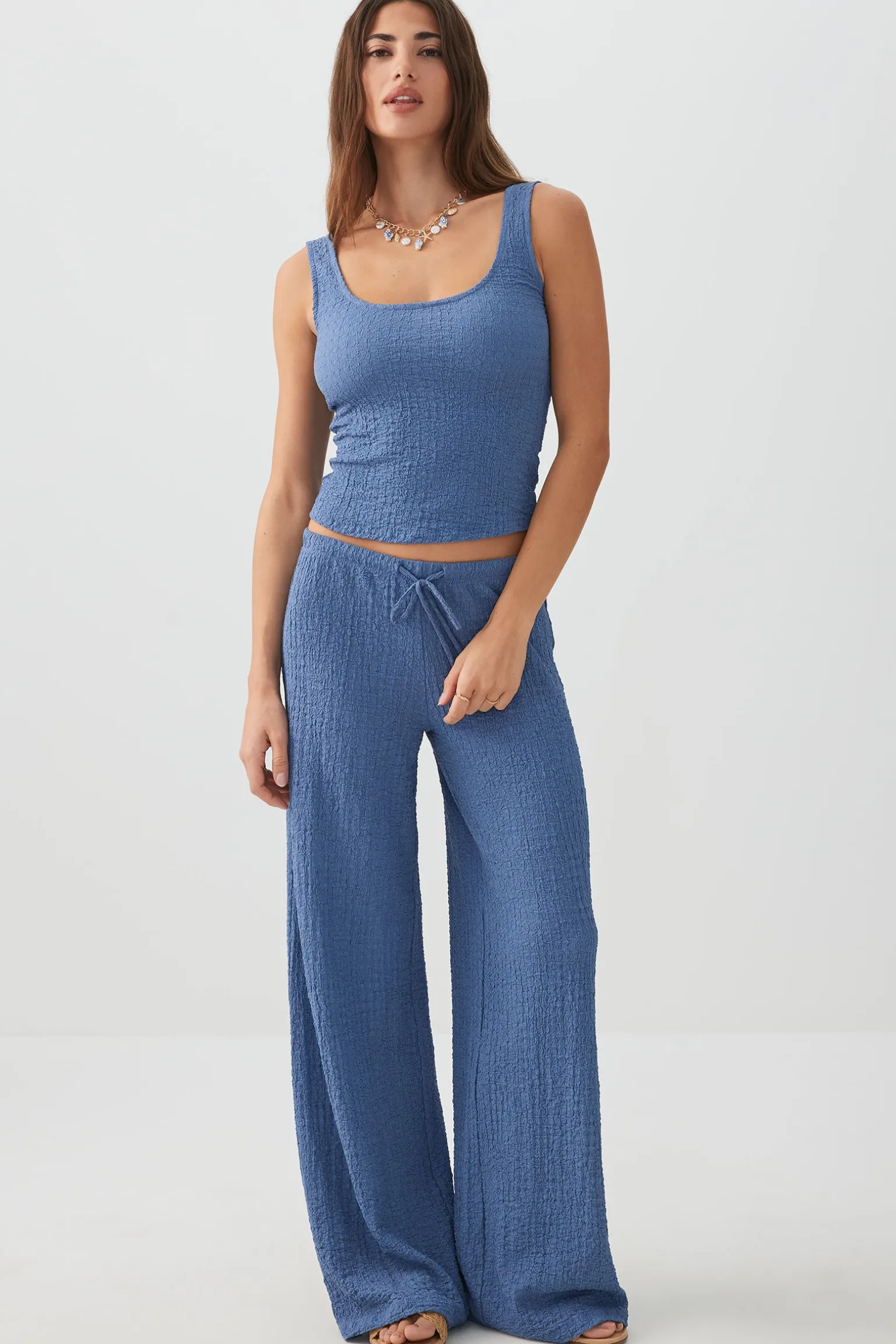 Textured Scoop Neck Tank Top