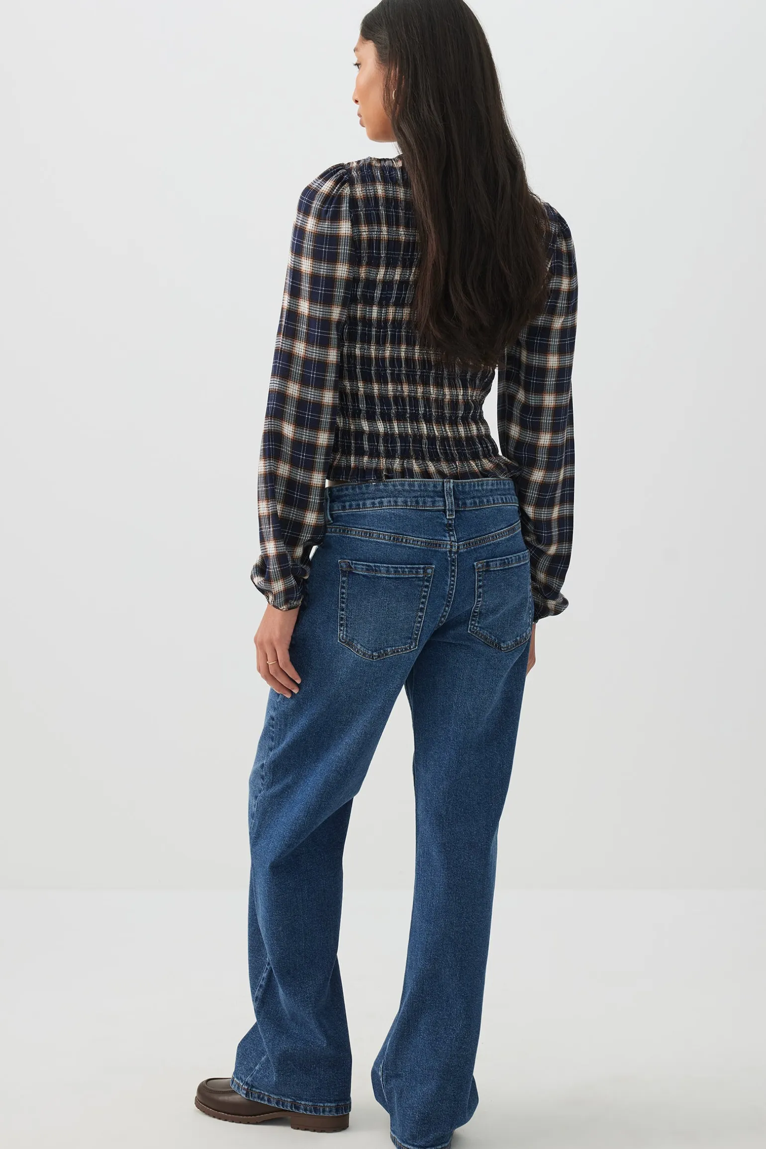 The Era Mid Rise Straight Jean