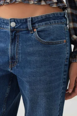 The Era Mid Rise Straight Jean