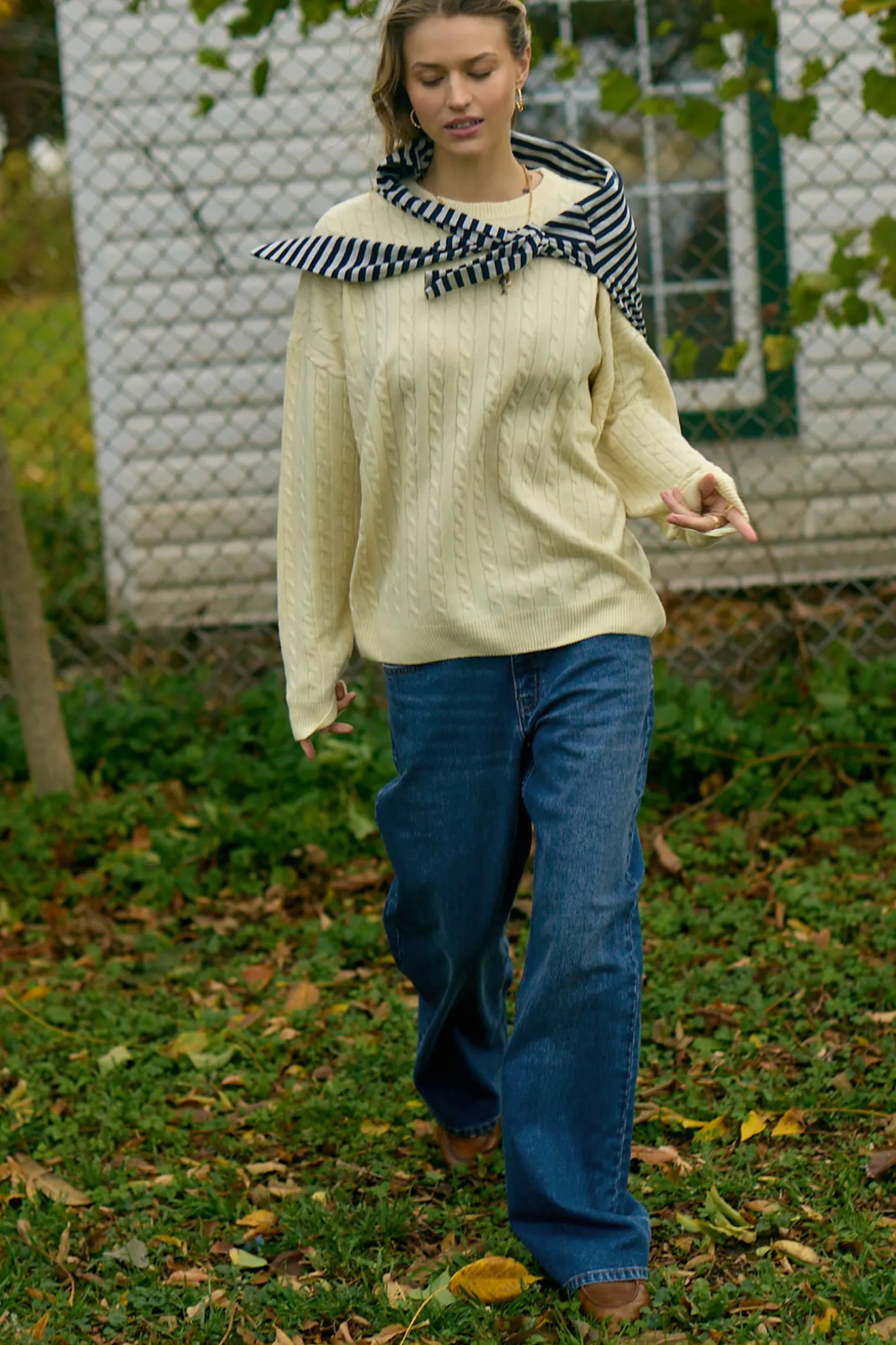 The Era Mid Rise Straight Jean