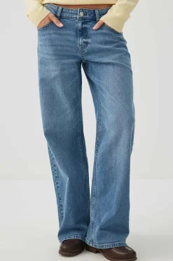 The Era Mid Rise Straight Jean