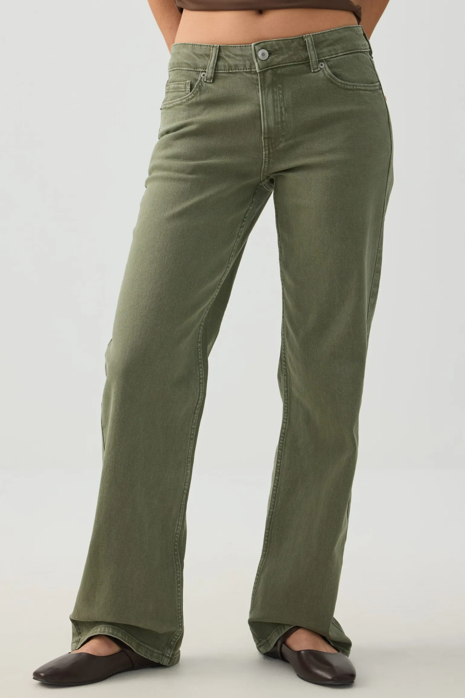 The Era Mid Rise Straight Jean