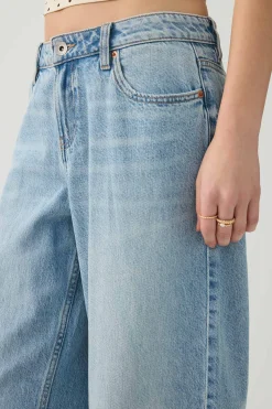 The Off-Duty Fit Low Rise Wide Leg Jean