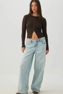 The Off-Duty Fit Low Rise Wide Leg Jean
