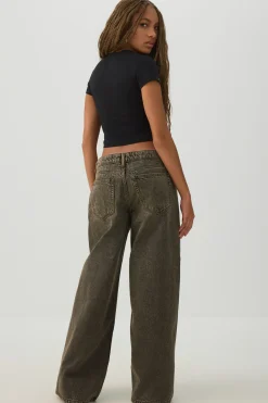 The Off-Duty Fit Low Rise Wide Leg Jean