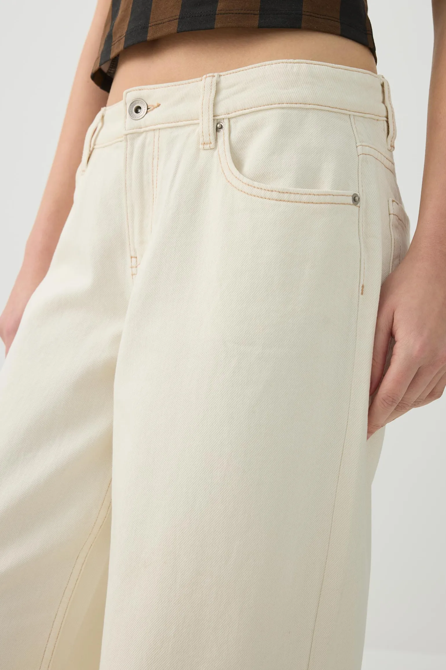 The Off-Duty Low Rise Wide Leg Jean