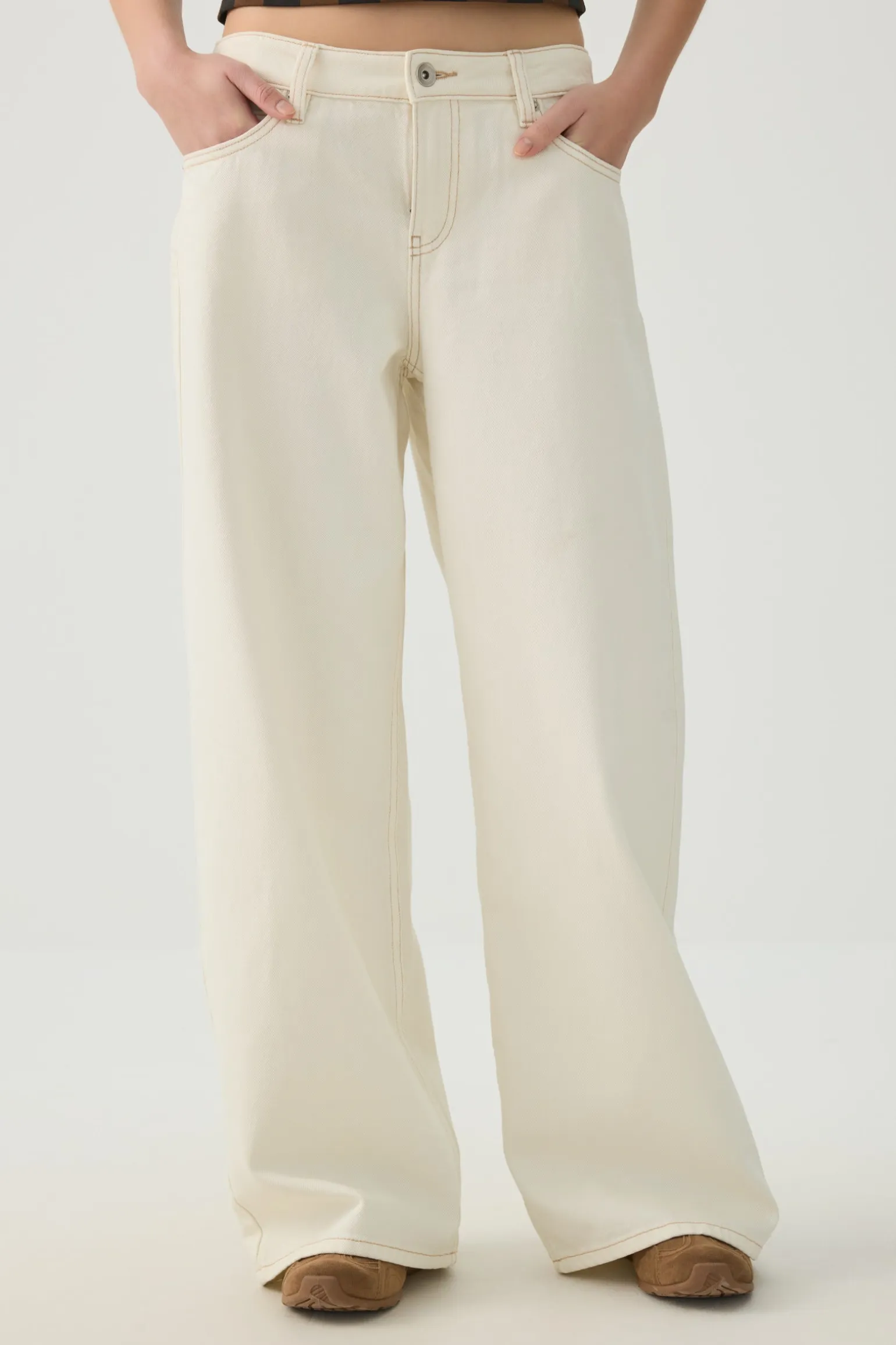 The Off-Duty Low Rise Wide Leg Jean