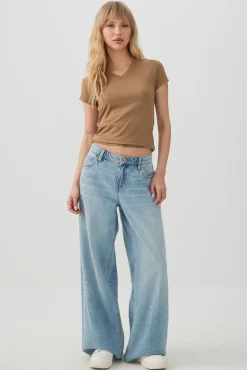 V-Neck Cropped T-Shirt