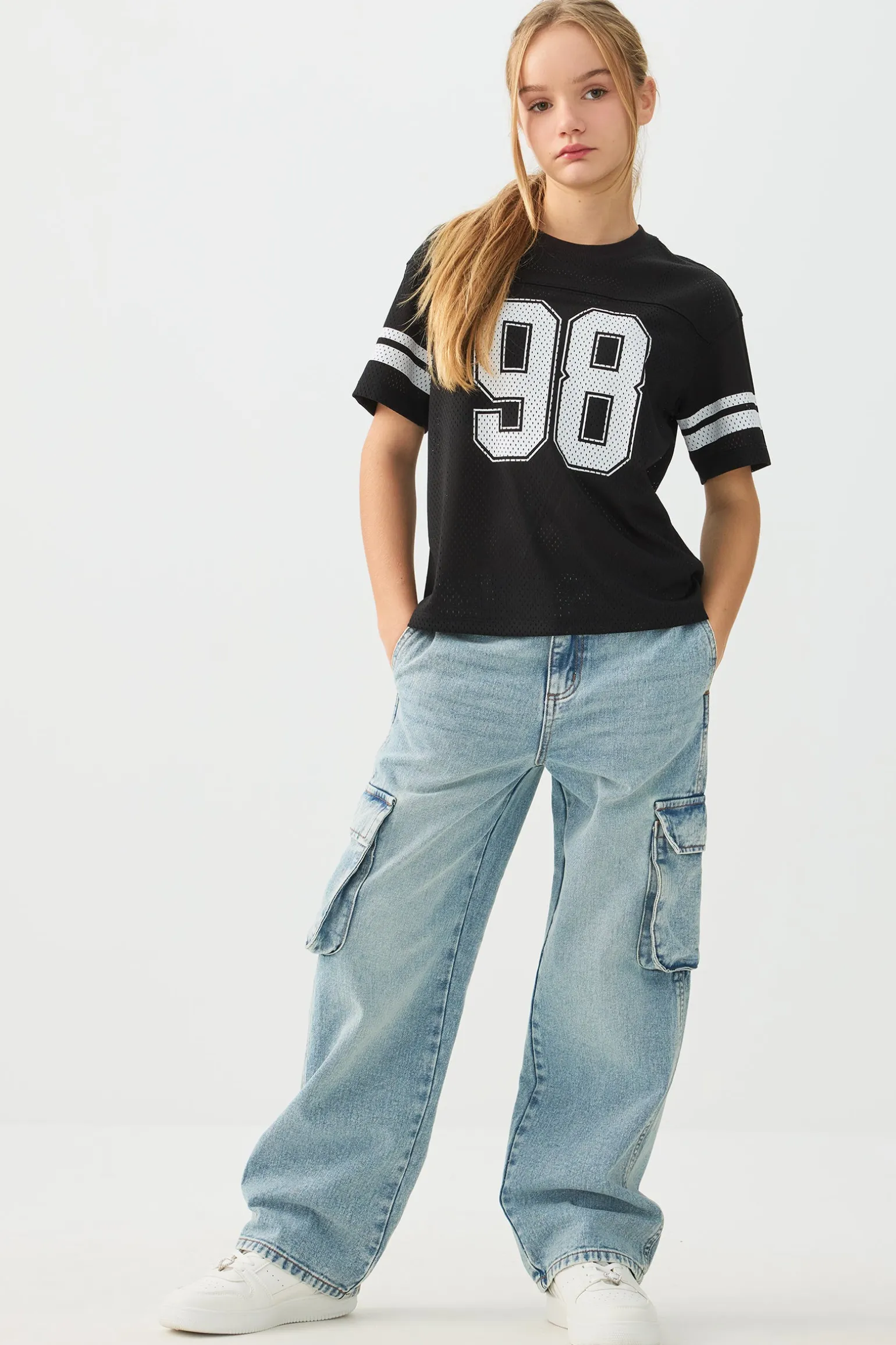 Wide Leg Cargo Jeans