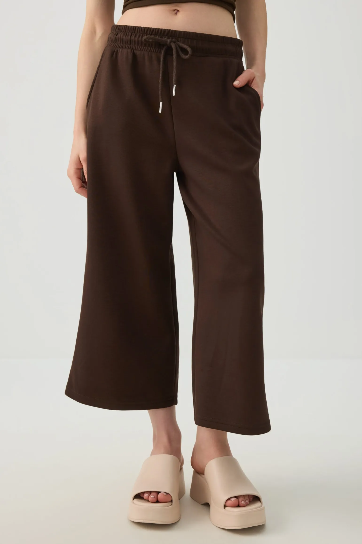 Wide Leg Pull On Capris